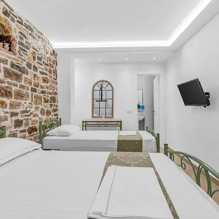 The Well House - Unesco Berat