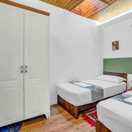 The Well House - Unesco 3* Berat