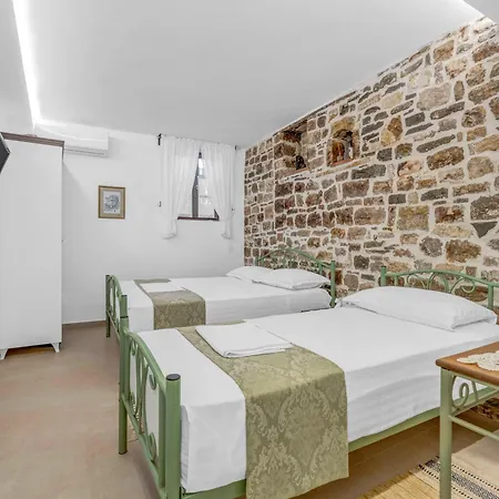 The Well House - Unesco 3*